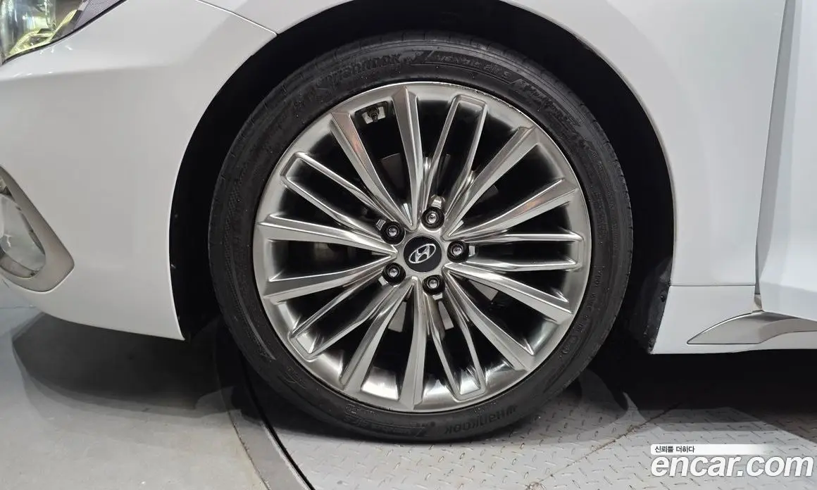 Hyundai Grandeur 2017 3.0 автомат (гидро), фото 5