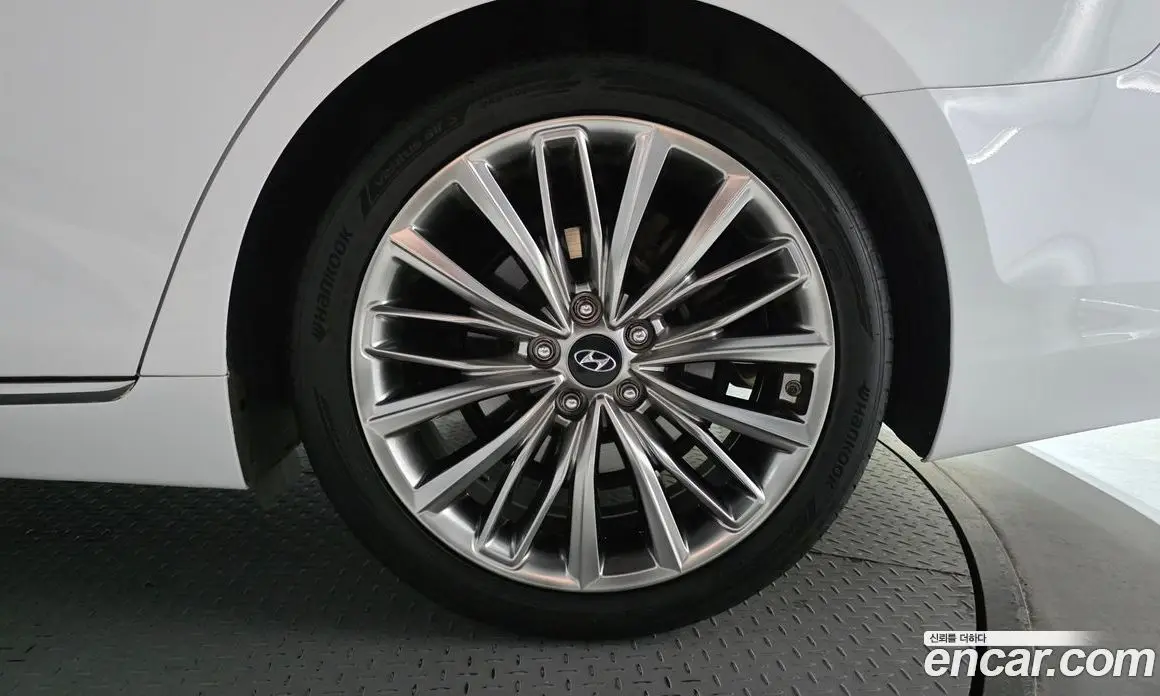Hyundai Grandeur 2017 3.0 автомат (гидро), фото 7