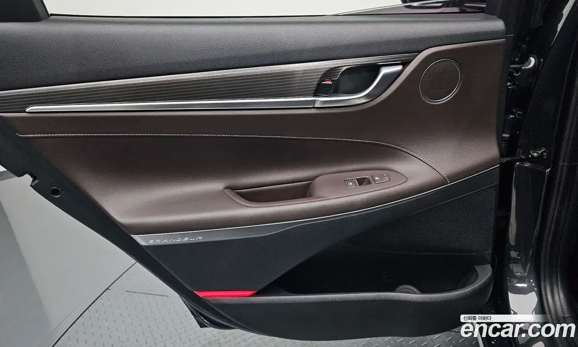 Hyundai Grandeur 2017 2.4 автомат (гидро), фото 14