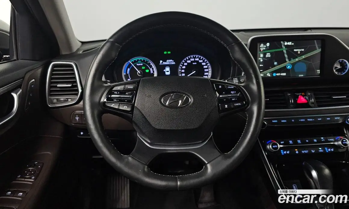 Hyundai Grandeur 2017 2.4 автомат (гидро), фото 18
