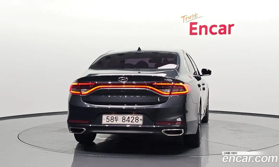 Hyundai Grandeur 2017 2.4 автомат (гидро), фото 3