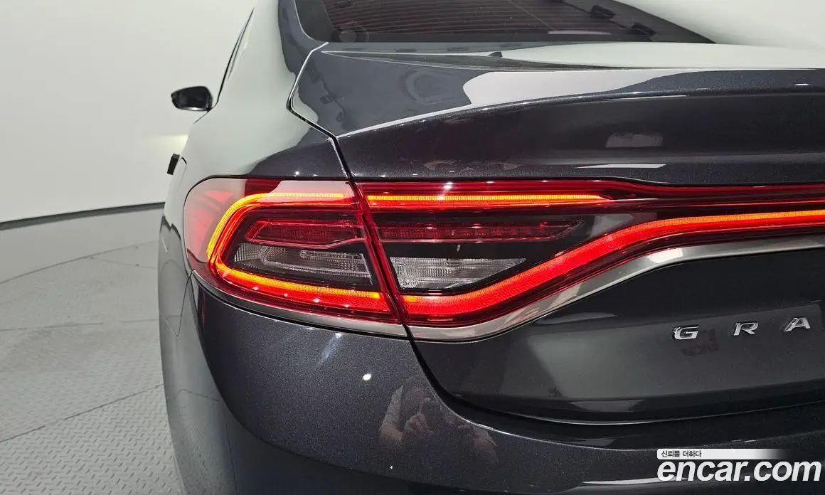 Hyundai Grandeur 2017 2.4 автомат (гидро), фото 8