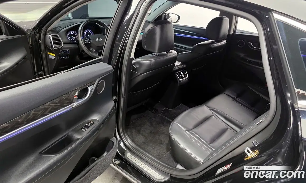 Hyundai Grandeur 2018 2.4 автомат (гидро), фото 11