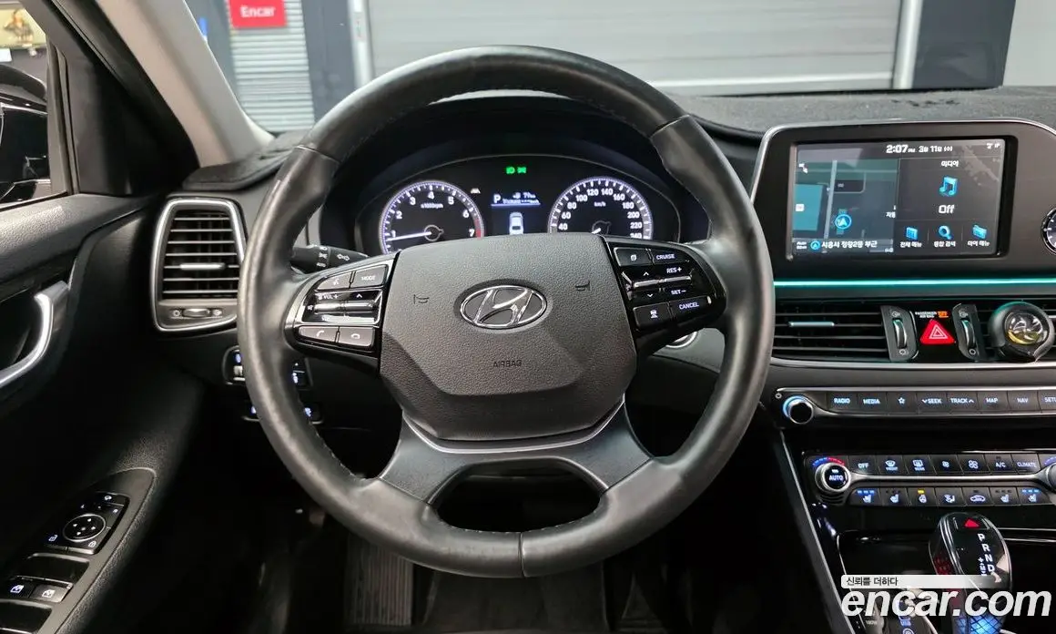 Hyundai Grandeur 2018 2.4 автомат (гидро), фото 13
