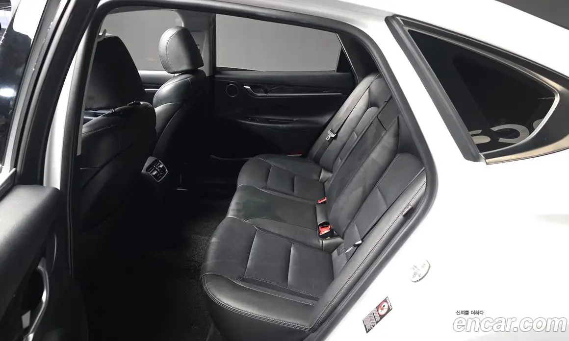 Hyundai Grandeur 2019 2.4 автомат (гидро), фото 16