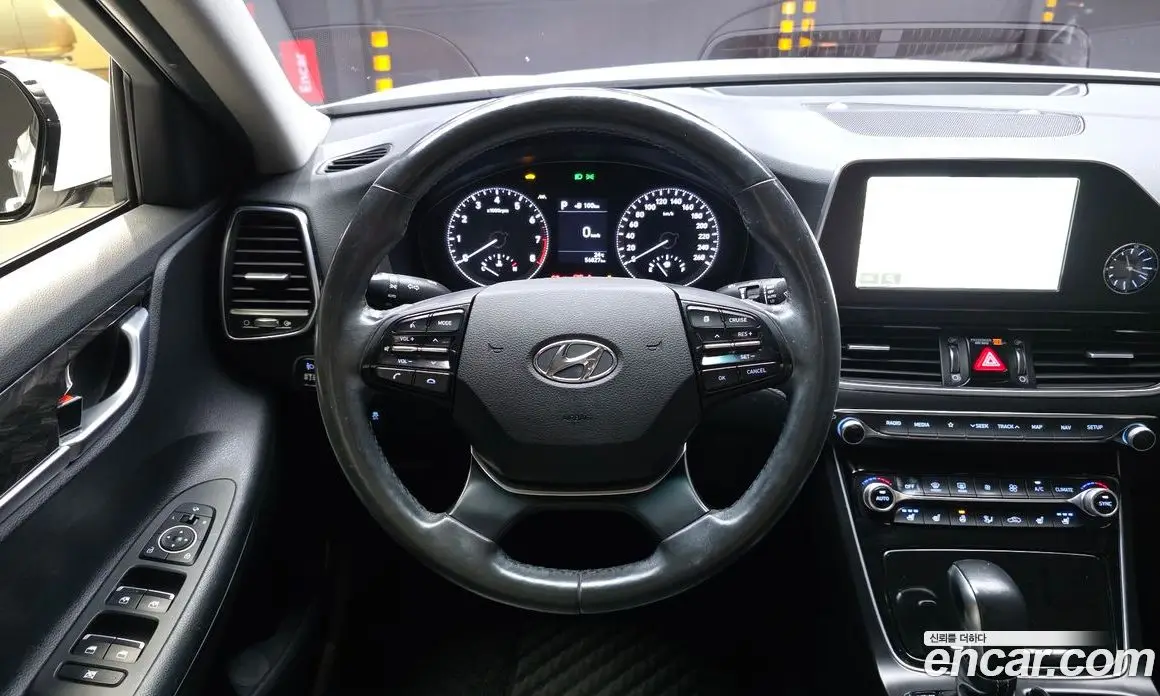 Hyundai Grandeur 2019 2.4 автомат (гидро), фото 19