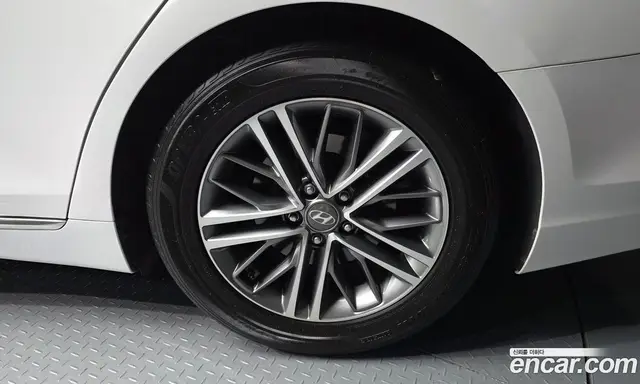 Hyundai Grandeur 2019 2.4 автомат (гидро), миниатюра 5