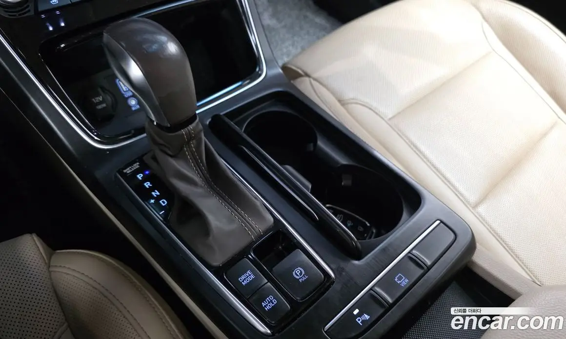 Hyundai Grandeur 2019 2.4 автомат (гидро), фото 12