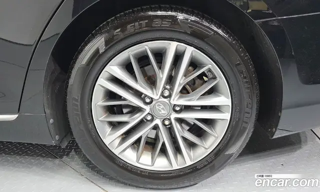 Hyundai Grandeur 2019 2.4 автомат (гидро), миниатюра 7