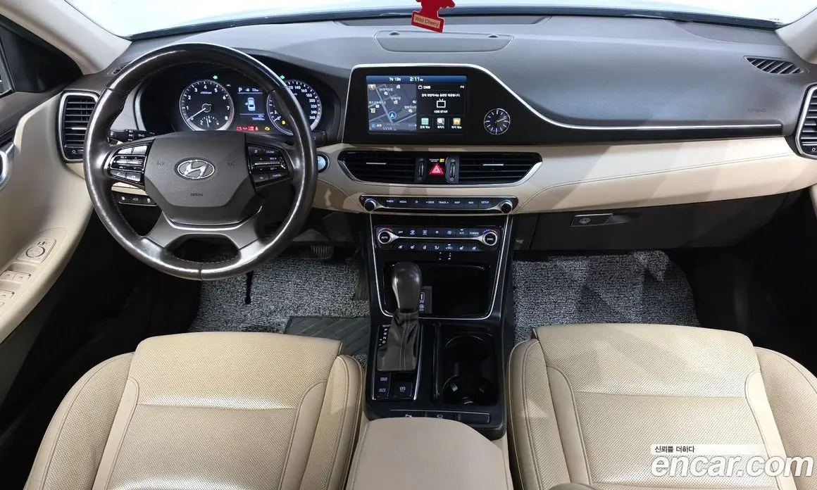Hyundai Grandeur 2019 2.4 автомат (гидро), фото 10