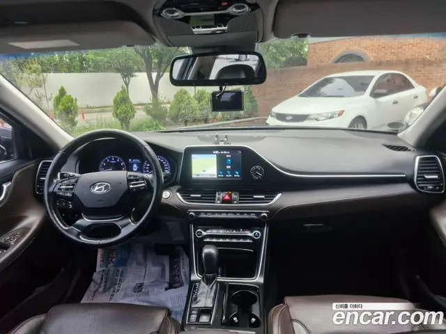 Hyundai Grandeur 2019 2.4 автомат (гидро), миниатюра 7