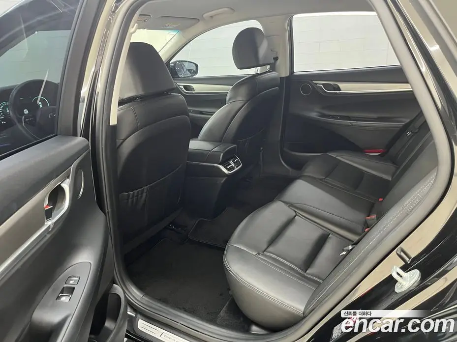 Hyundai Grandeur 2022 2.4 автомат (гидро), фото 13