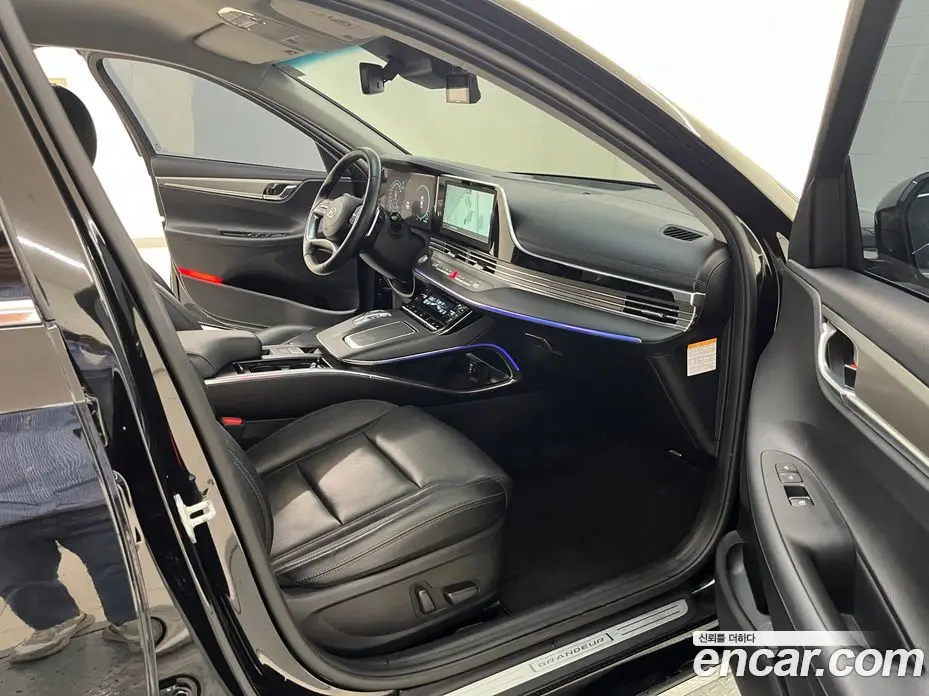 Hyundai Grandeur 2022 2.4 автомат (гидро), фото 14