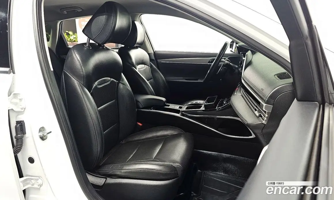Hyundai Grandeur 2022 3.0 автомат (гидро), фото 10