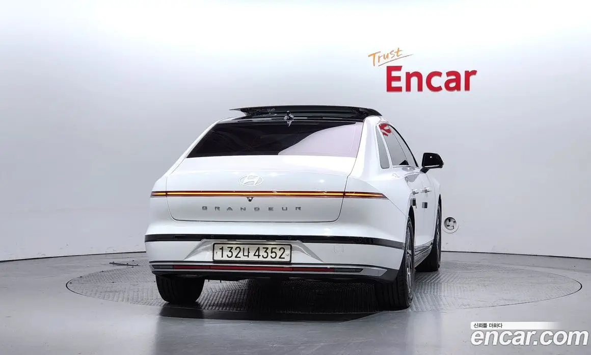Hyundai Grandeur 2023 2.5 автомат (гидро), фото 4