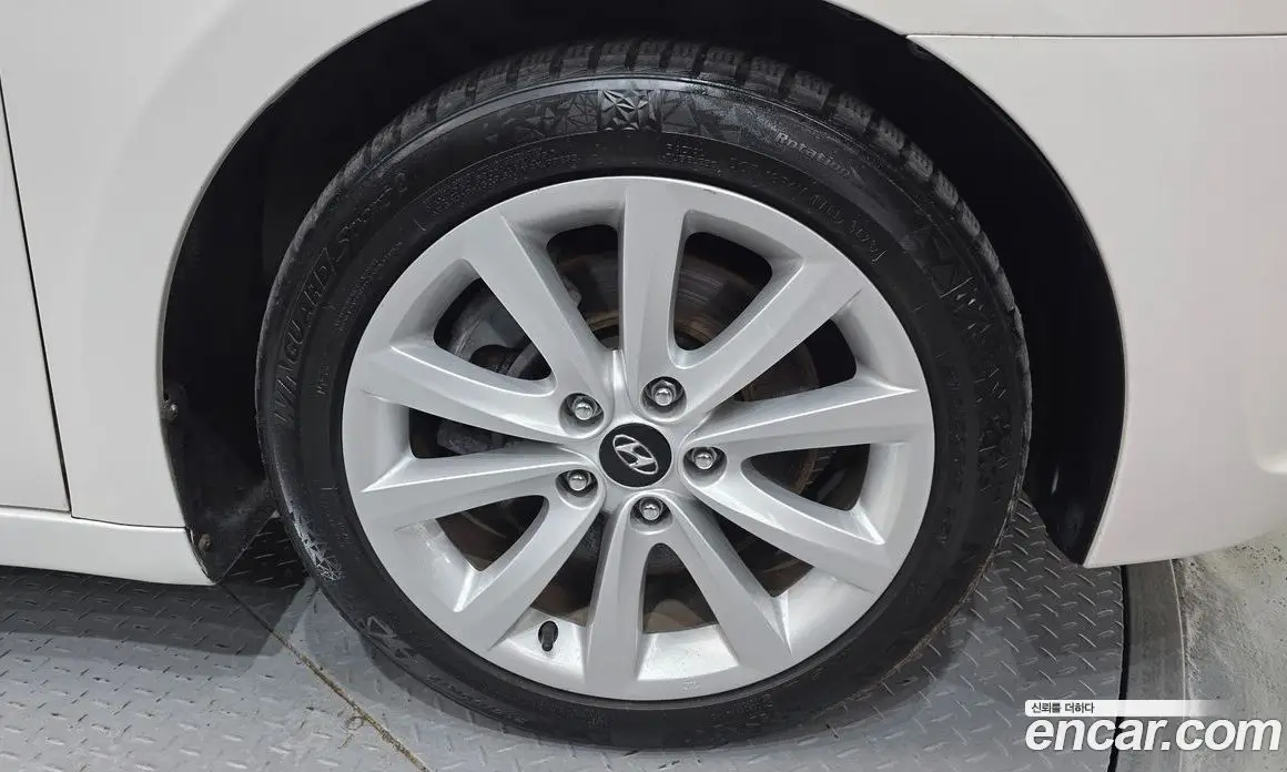Hyundai i40 2012 1.7 автомат (гидро), фото 7