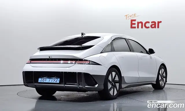 Hyundai Ioniq 6 2022 0.1 автомат (гидро), миниатюра 2