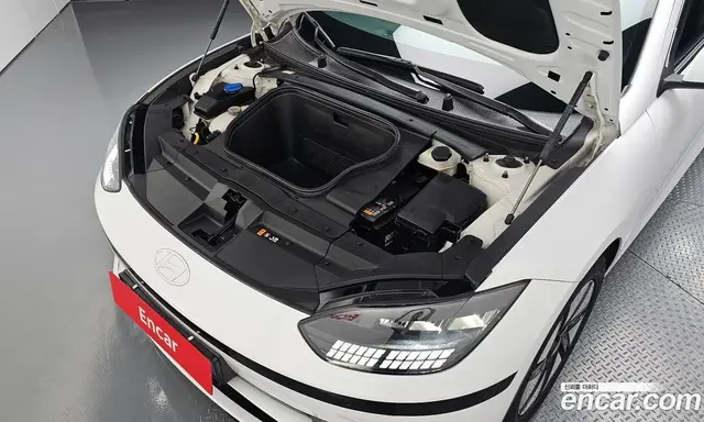 Hyundai Ioniq 6 2022 0.1 автомат (гидро), миниатюра 6