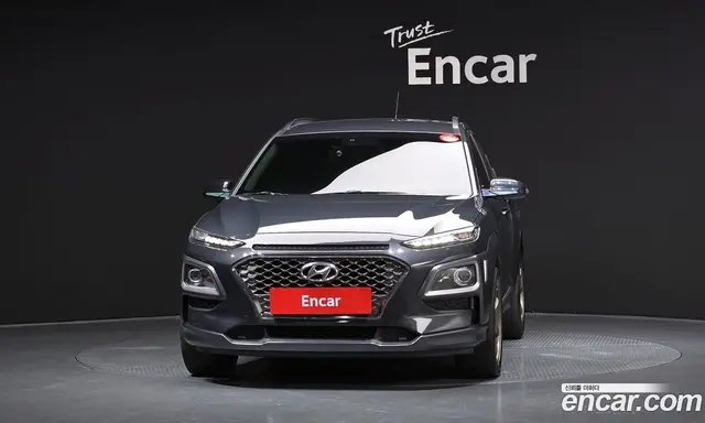 Hyundai Kona 2017 1.6 автомат (гидро), миниатюра 3