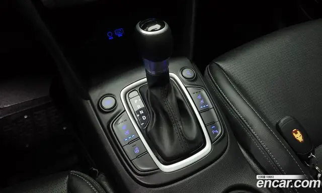 Hyundai Kona 2017 1.6 автомат (гидро), миниатюра 9