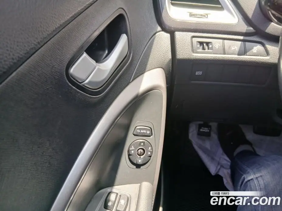 Hyundai Santa Fe 2015 2.0 автомат (гидро), фото 16