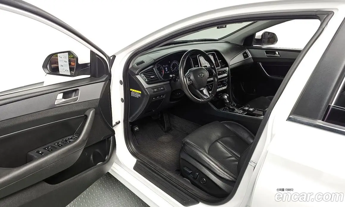 Hyundai Sonata 2017 2.0 автомат (гидро), фото 11
