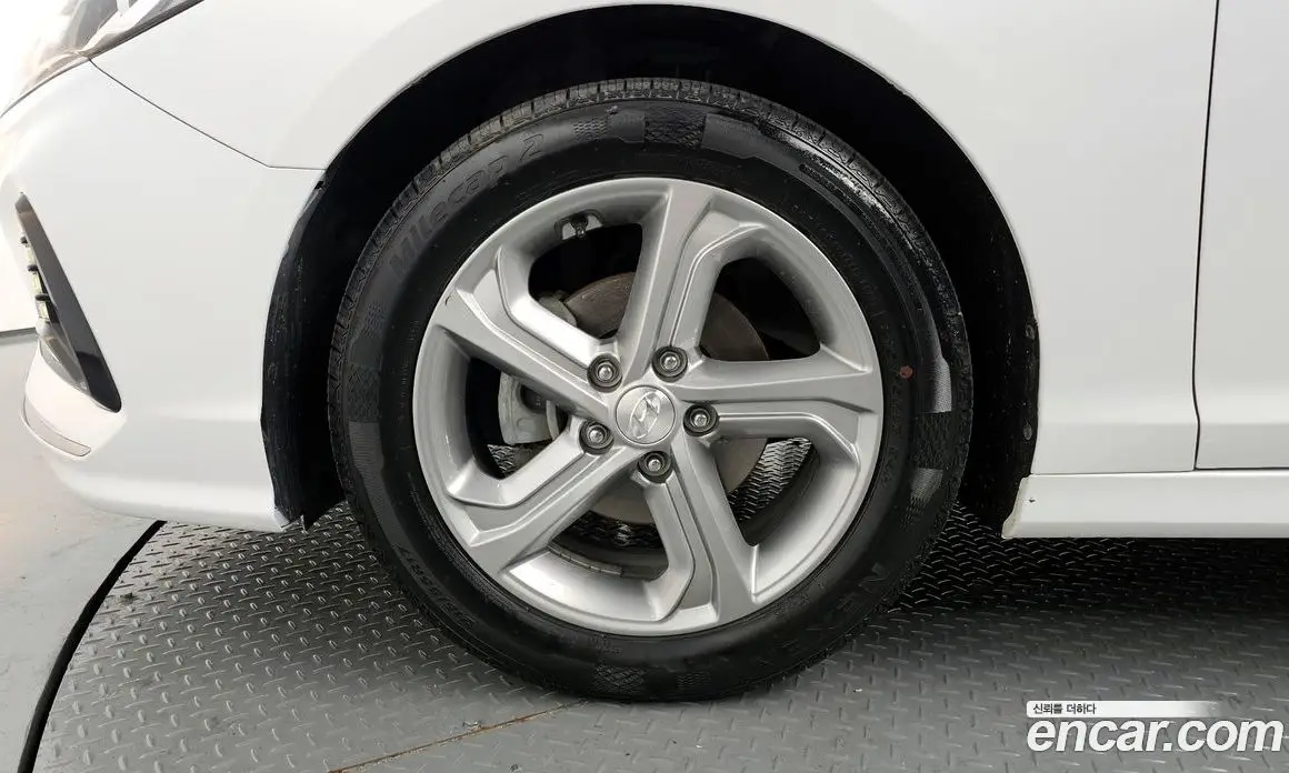 Hyundai Sonata 2017 2.0 автомат (гидро), фото 5
