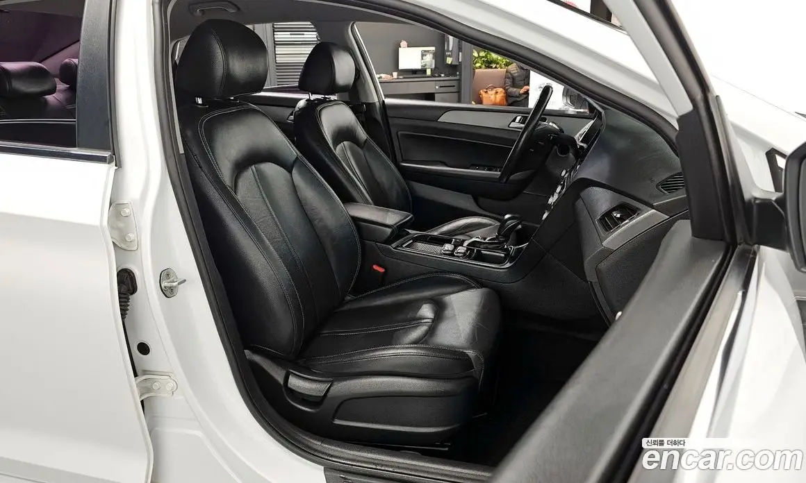 Hyundai Sonata 2017 2.0 автомат (гидро), фото 10