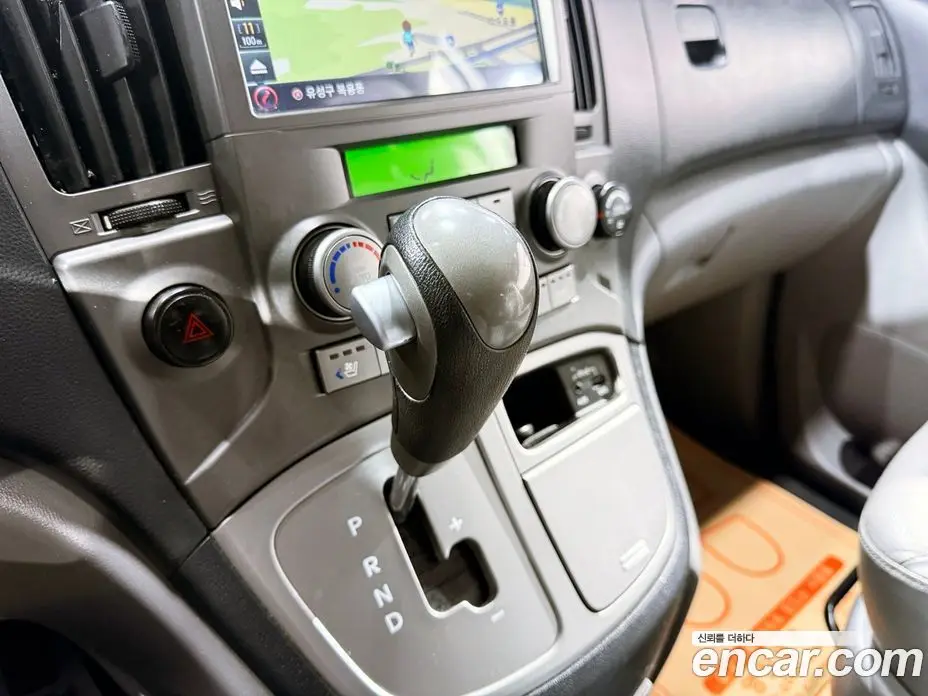 Hyundai Starex 2014 2.5 автомат (гидро), фото 11