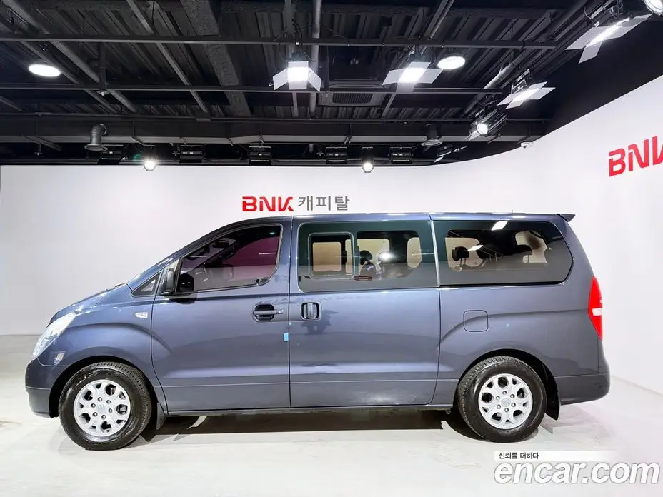 Hyundai Starex 2014 2.5 автомат (гидро), фото 3