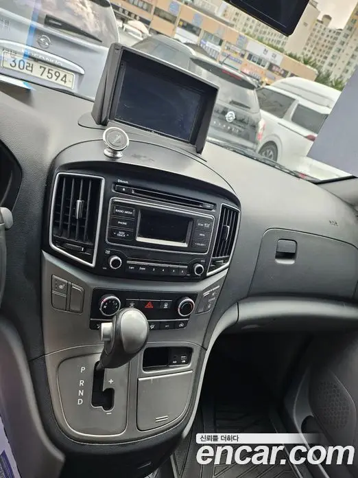 Hyundai Starex 2017 2.5 автомат (гидро), фото 12 Hyundai Starex 2017 2.5 автомат (гидро), фото 12