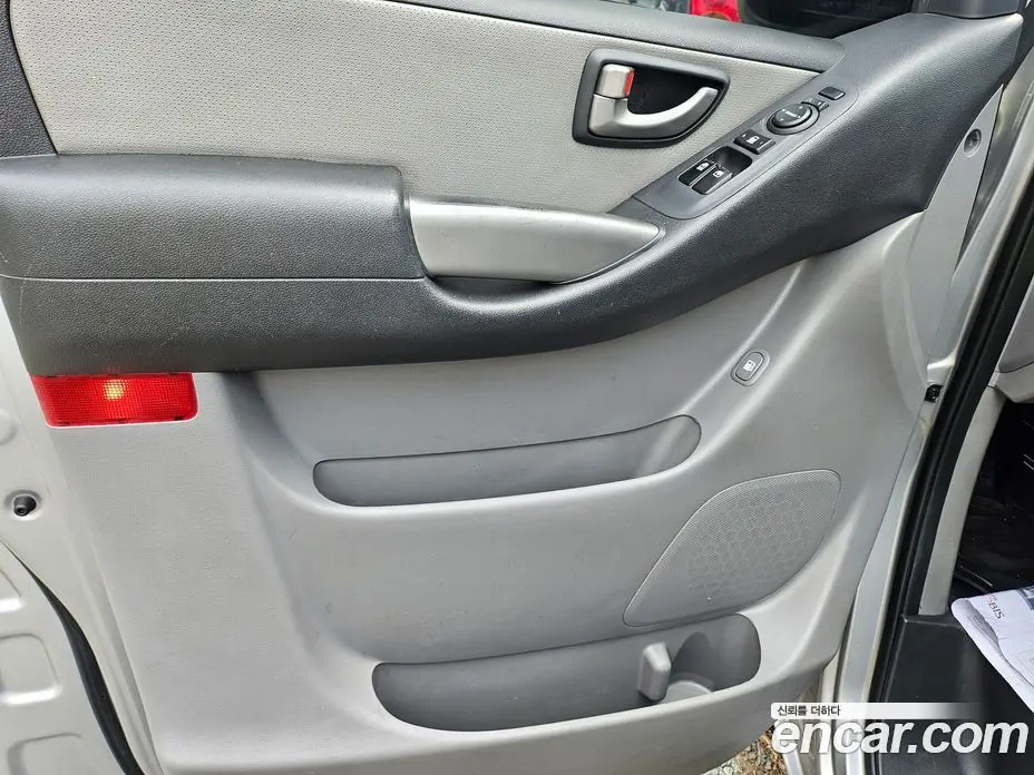Hyundai Starex 2017 2.5 автомат (гидро), фото 9 Hyundai Starex 2017 2.5 автомат (гидро), фото 9