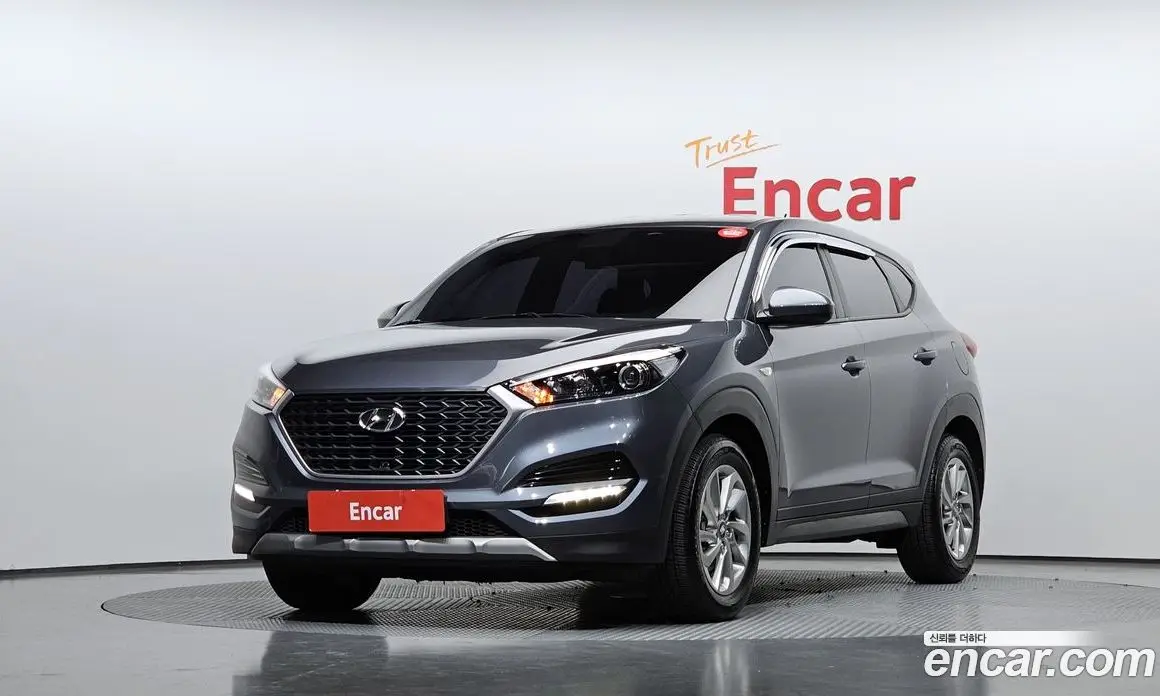 Hyundai Tucson 2017 1.7 автомат (гидро), фото 1 Hyundai Tucson 2017 1.7 автомат (гидро), фото 1