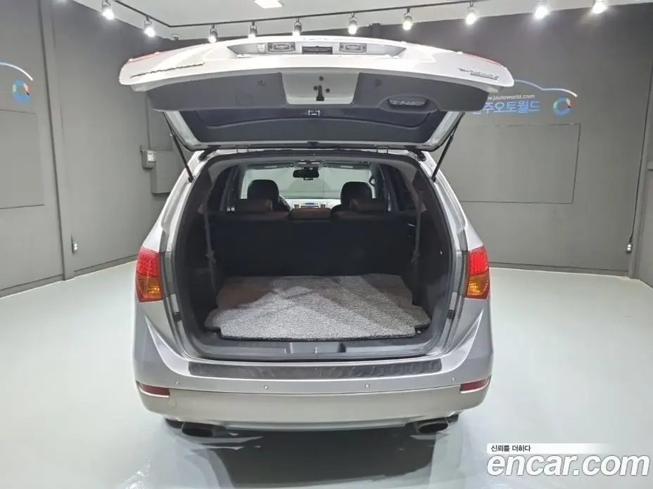 Hyundai Veracruz 2010 3.0 автомат (гидро), фото 18