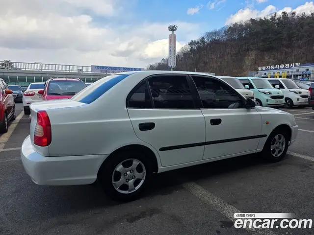 Hyundai Verna 2001 1.3 механика, миниатюра 5 Hyundai Verna 2001 1.3 механика, миниатюра 5