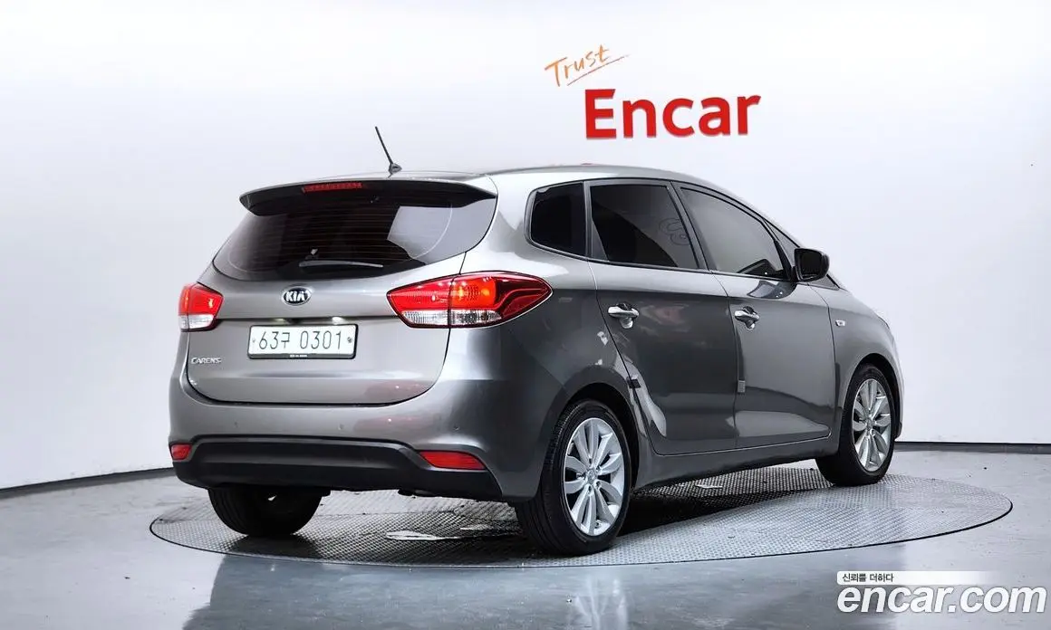 Kia Carens 2013 1.7 автомат (гидро), фото 2 Kia Carens 2013 1.7 автомат (гидро), фото 2