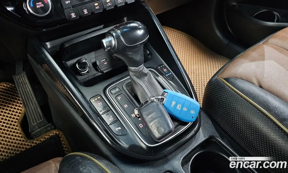 Kia Carens 2015 2.0 автомат (гидро), фото 12