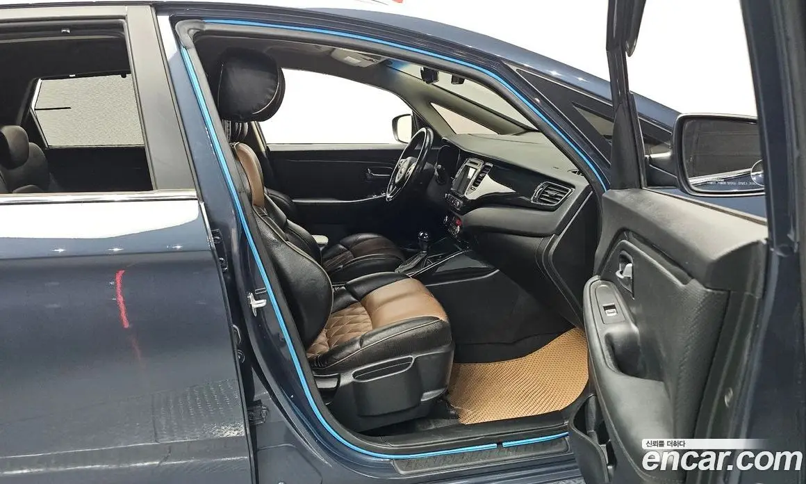 Kia Carens 2015 2.0 автомат (гидро), фото 16