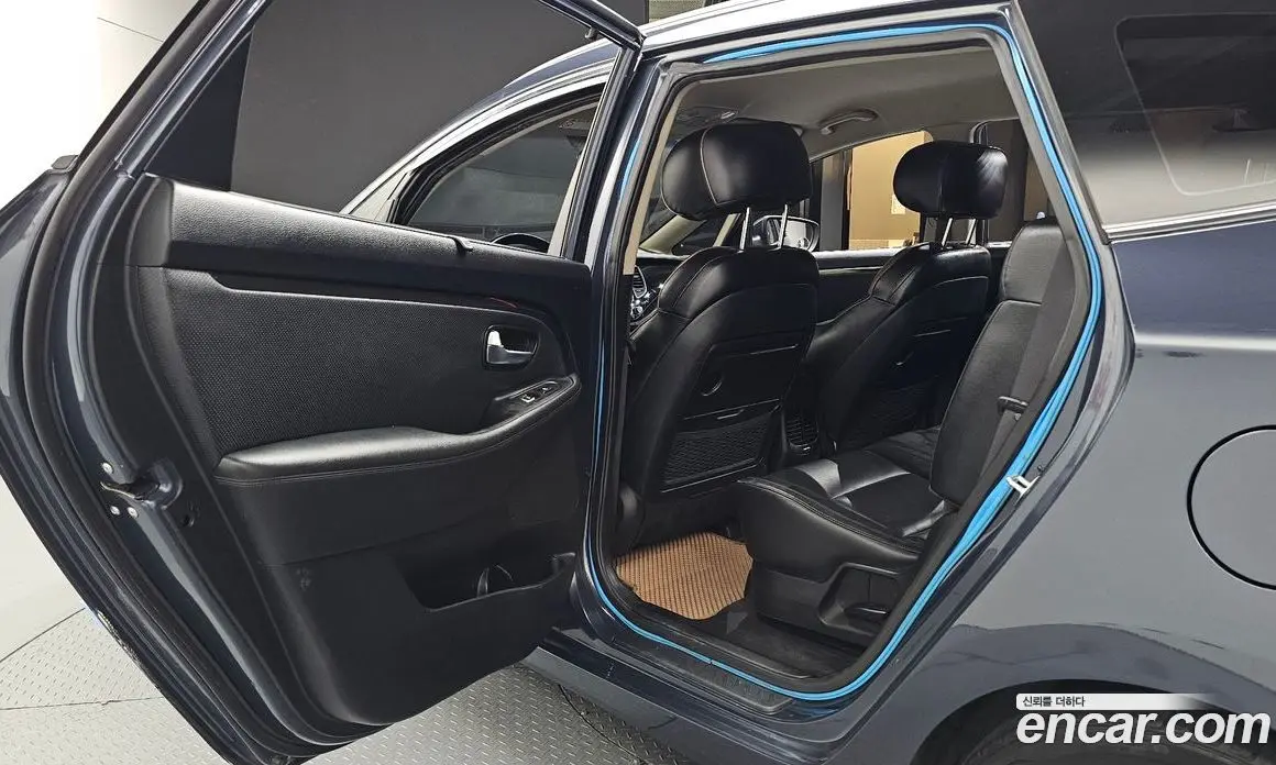 Kia Carens 2015 2.0 автомат (гидро), фото 17