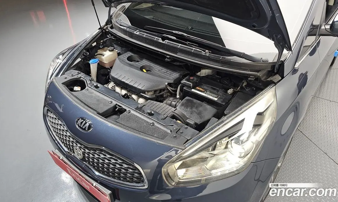 Kia Carens 2015 2.0 автомат (гидро), фото 6