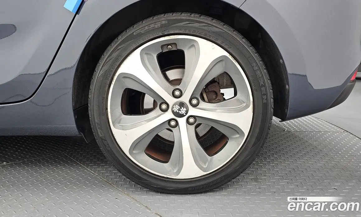 Kia Carens 2015 2.0 автомат (гидро), фото 7