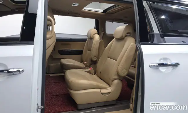 Kia Carnival 2017 2.2 автомат (гидро), миниатюра 12