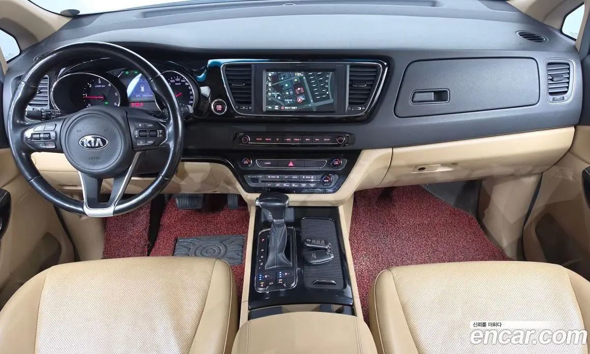 Kia Carnival 2017 2.2 автомат (гидро), фото 7 Kia Carnival 2017 2.2 автомат (гидро), фото 7