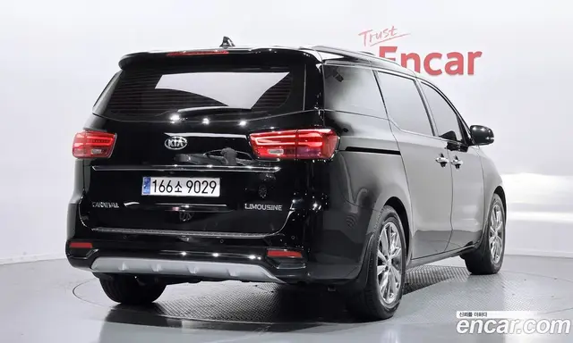 Kia Carnival 2018 2.2 автомат (гидро), миниатюра 2