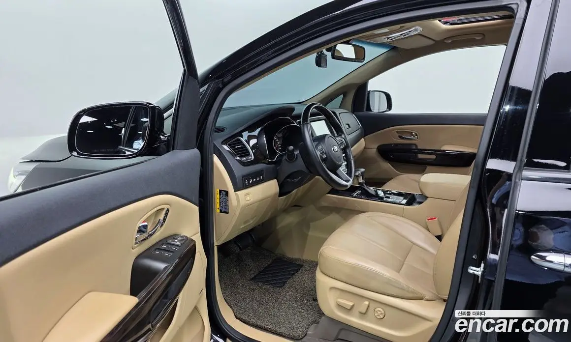 Kia Carnival 2018 2.2 автомат (гидро), фото 11