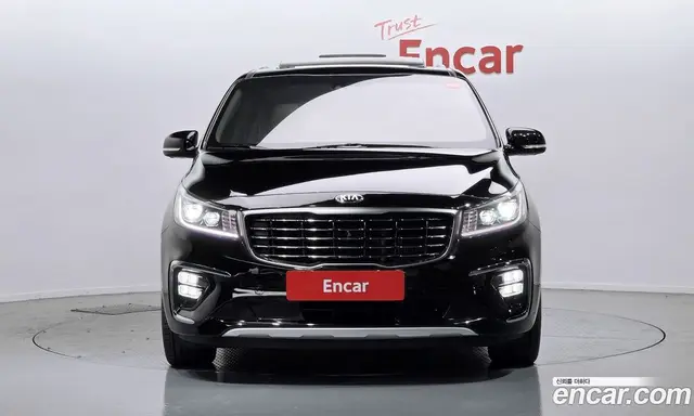Kia Carnival 2018 2.2 автомат (гидро), миниатюра 3