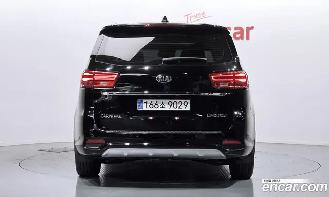Kia Carnival 2018 2.2 автомат (гидро), миниатюра 4