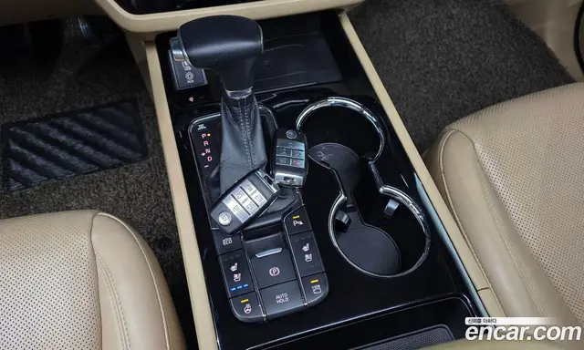 Kia Carnival 2018 2.2 автомат (гидро), миниатюра 9