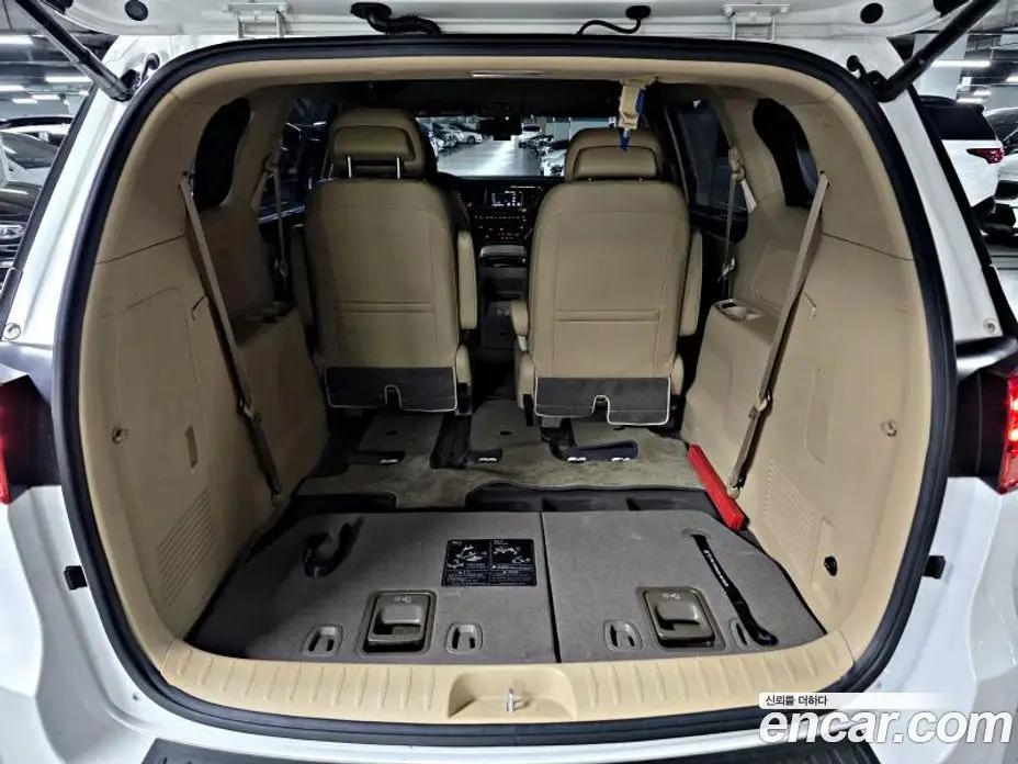 Kia Carnival 2020 2.2 автомат (гидро), фото 6