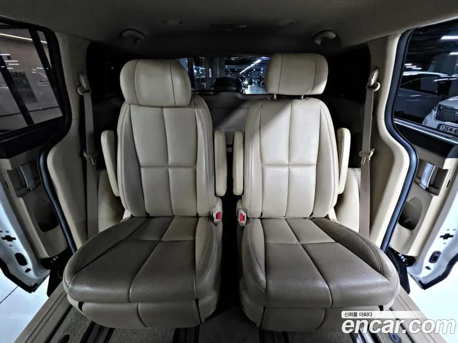 Kia Carnival 2020 2.2 автомат (гидро), фото 9